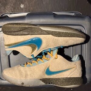 Nike LeBron 20 XX UNKNWN Message in a Bottle Mens Sneaker size 13 excellent care